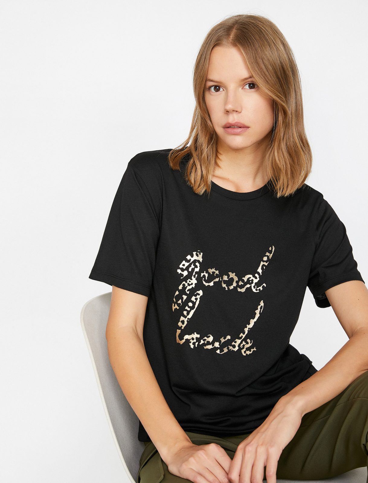 letter-printed-t-shirt-black-sweetypretty